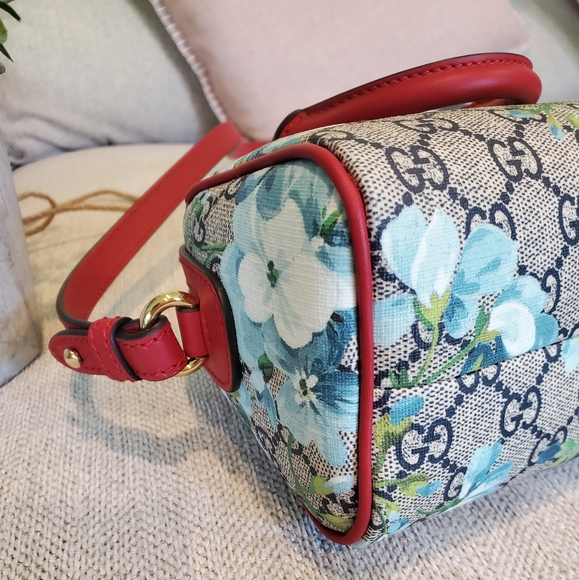 Brand new Gucci mini purse - Picture 6 of 11